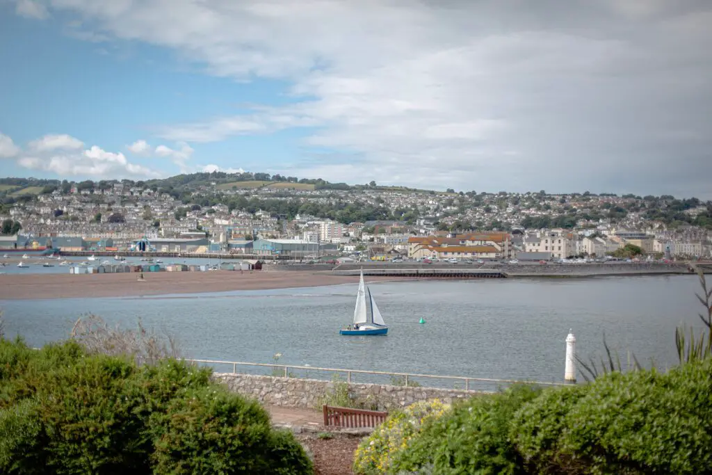 Free & Paid Parking in Torquay
